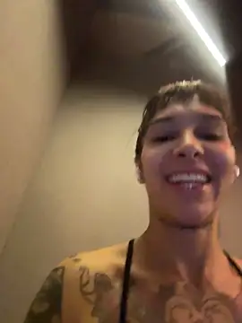 Nikatsu Pertunjukan Webcam