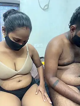 Tamil_coupless Show in webcam