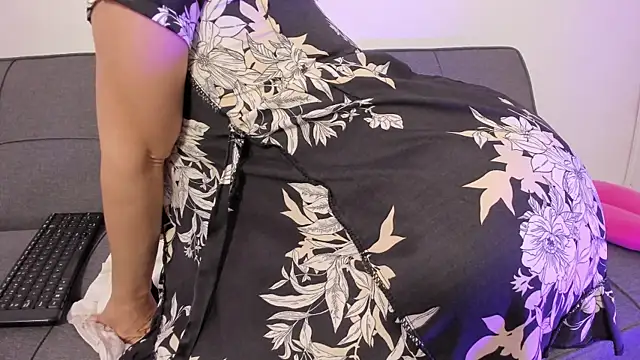 Maylin_Garcia Adlı Modelin Canlı XXX Sohbeti