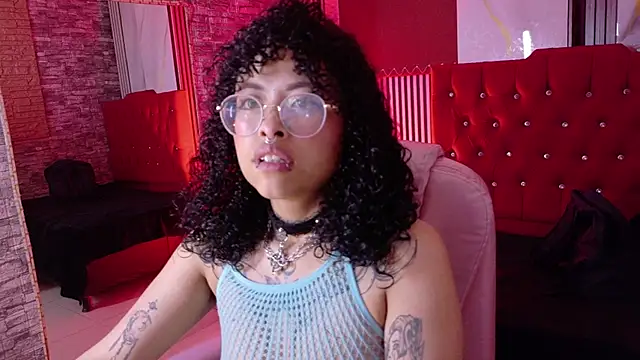 Chat +18 de mia_hernnandez ao vivo