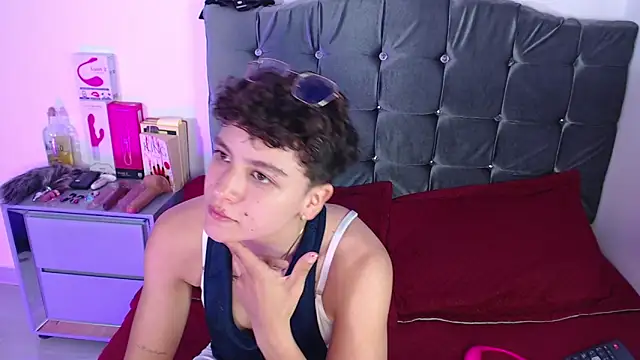Antonella_Cruz02 élő XXX-chatje