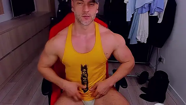 MarisMuscle's Webcam Show