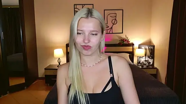 AliceJuly's Live XXX Chat