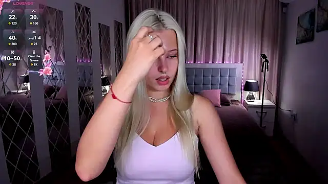 AliceJuly Adlı Modelin Canlı XXX Sohbeti