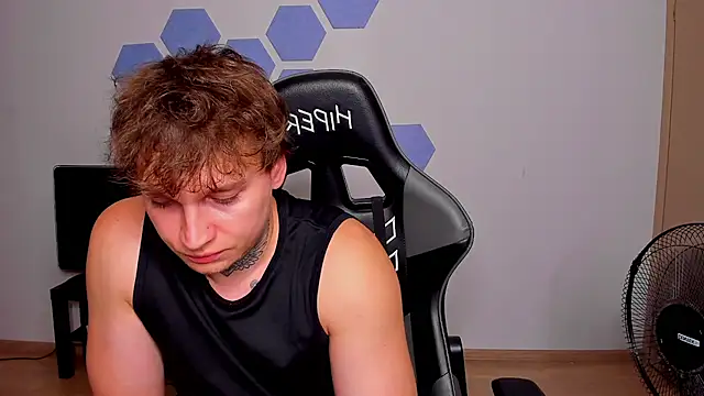 Chris_Tyson's Live XXX Chat