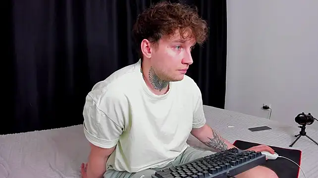 Chris_Tysonのウェブカメラショー