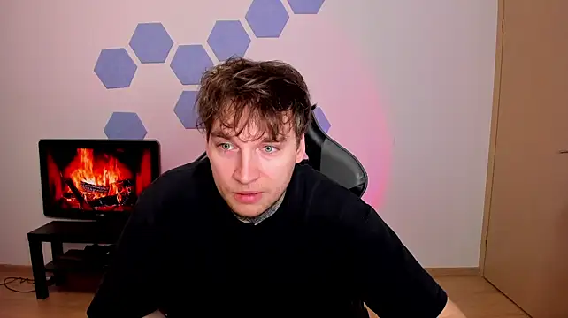 Chris_Tyson Show in webcam