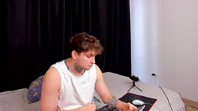 Chris_Tysonのウェブカメラショー