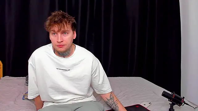 Chris_Tyson Show Webcam