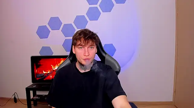 הופעת וובקאם של Chris_Tyson