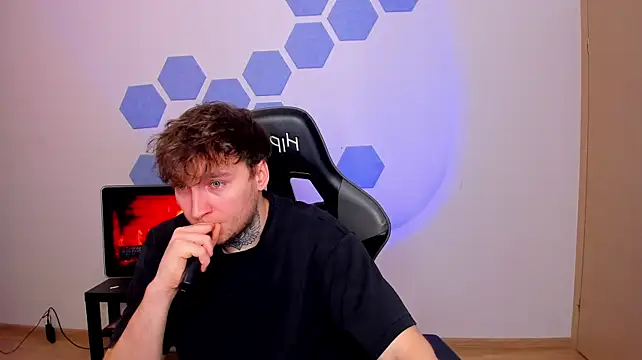 Chris_Tyson Show Webcam