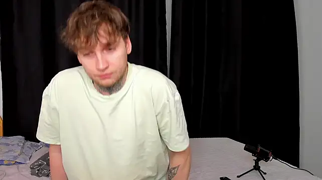 Chris_Tysonのウェブカメラショー