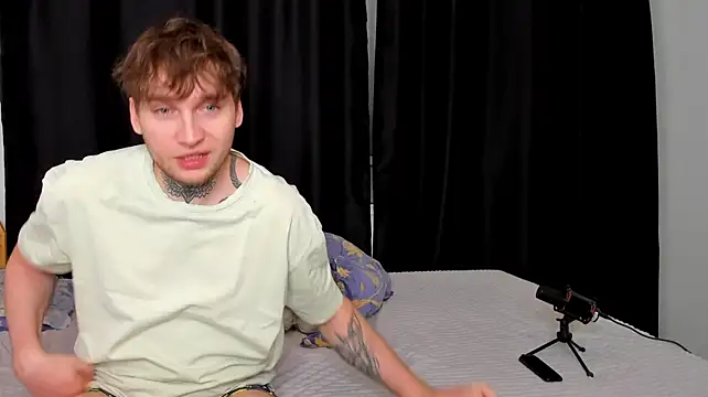 Chris_Tyson Show Webcam