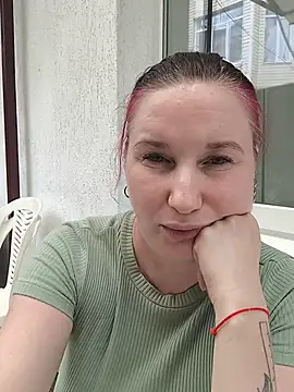 Chernoburka2206 Webcam Show