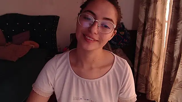 Kate_lorens9 Adlı Modelin Canlı XXX Sohbeti