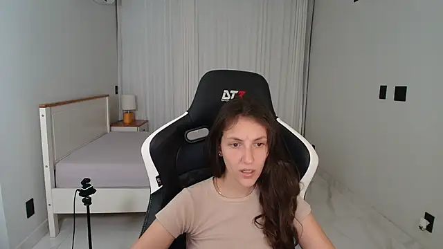 Chatroom XXX en direct de upssnowy