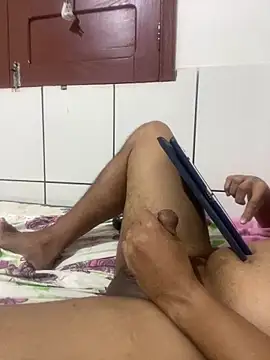 Pertunjukan Kamera Web atreus35