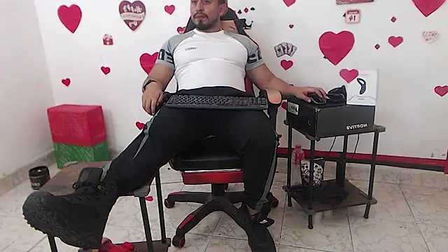 KalethBigDick 网络视讯表演