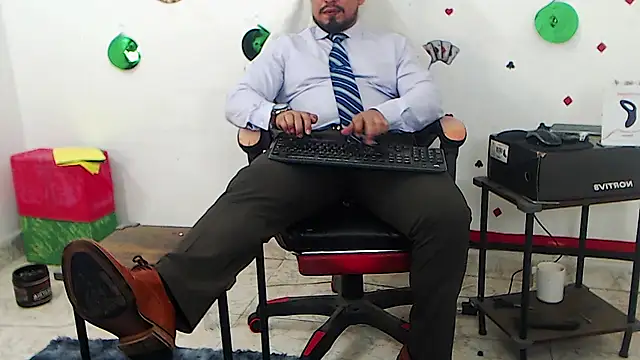 KalethBigDick Pertunjukan Webcam
