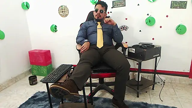 Webkamerová show KalethBigDick