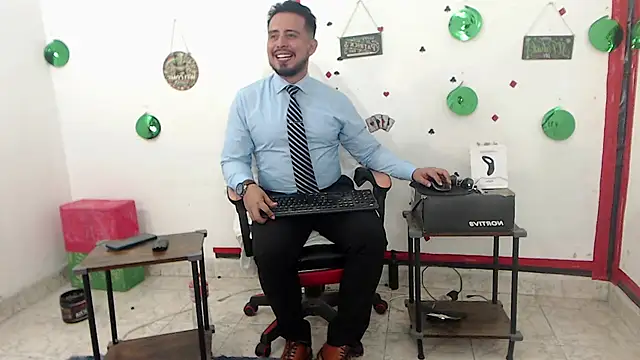 הופעת וובקאם של KalethBigDick