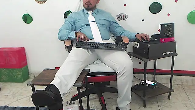 KalethBigDick 网络视讯表演