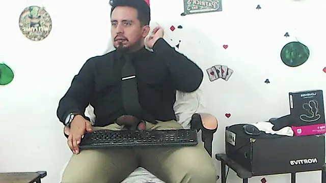 Show de KalethBigDick na webcam