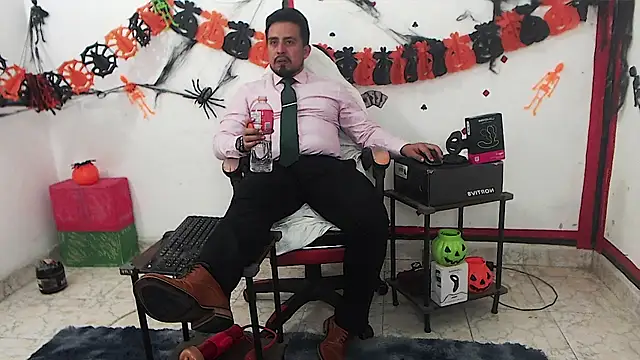 KalethBigDick: διαδικτυακό σόου στην κάμερα