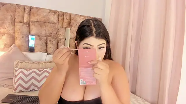 Miia_Thompsonn Obrolan Langsung XXX