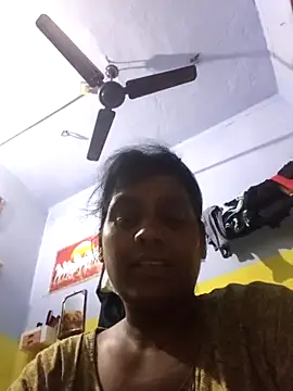 XXX chat uživo modela Priyasexcpl