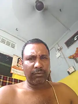 הופעת וובקאם של Priyasexcpl