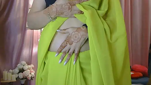 Pokazy przed kamerką – Mishika_Gill