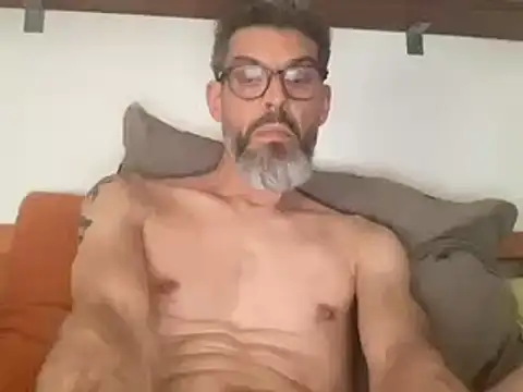 sirian69: διαδικτυακό σόου στην κάμερα