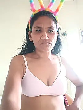 sunita6009 即時 XXX 聊天