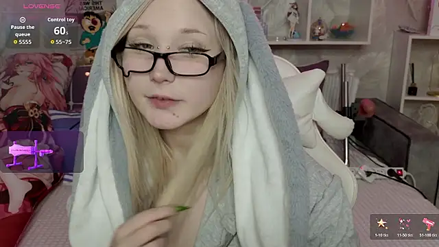 Show modela MeowkaKitty na web-kameri