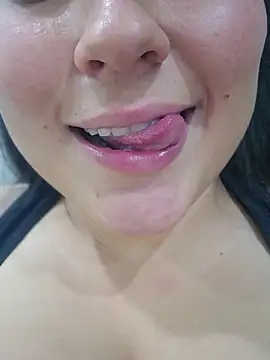 Celeem_ Adlı Modelin Canlı XXX Sohbeti