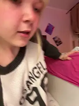 دردشة Emilly_Wills الجنسية المباشرة