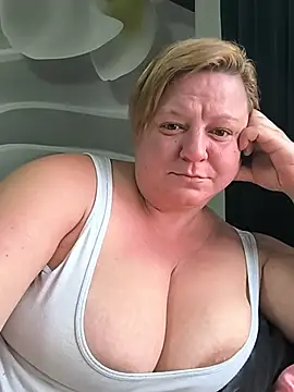 jusichka's Live XXX Chat