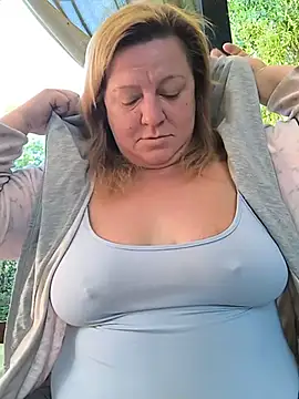 jusichka – Naživo XXX chat