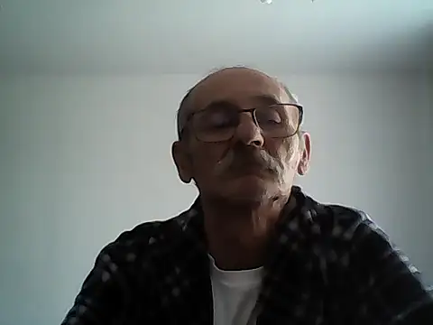 oleg049n Webbikameraesitys