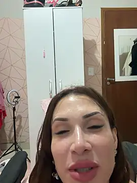 Show de Irresistible37 na webcam