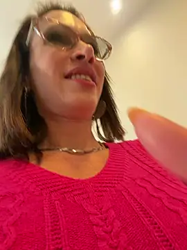 Irresistible37 Live XXX-Chat
