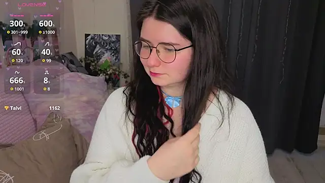 Kitty-Katty Adlı Modelin Canlı XXX Sohbeti