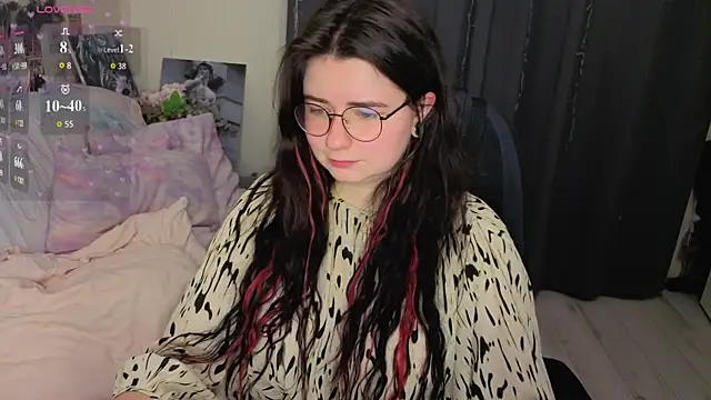 Chat +18 de Kitty-Katty ao vivo