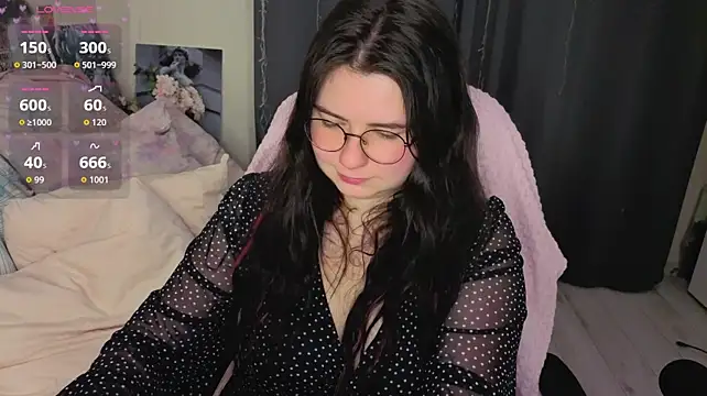 دردشة Kitty-Katty الجنسية المباشرة