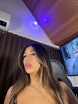 Atenea_cute21 Show in webcam