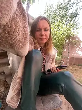 Anita-Smith Chat XXX in diretta