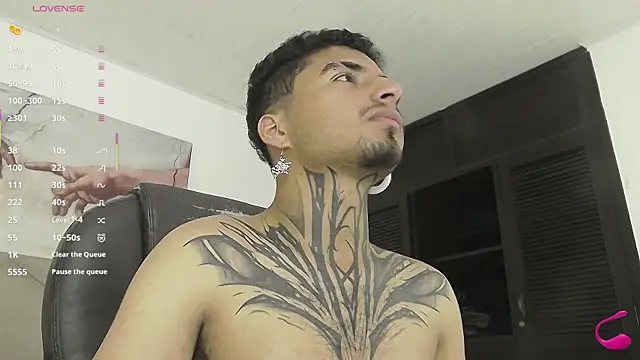 JuanCamiilo_66 Show in webcam