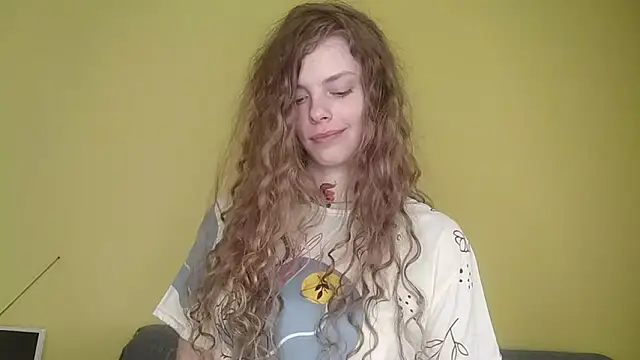 Sala de chat ao vivo de RayaNenlia