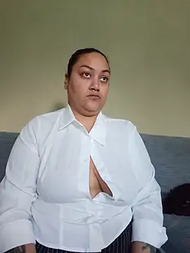 honeeyyy_pot's Webcam Show